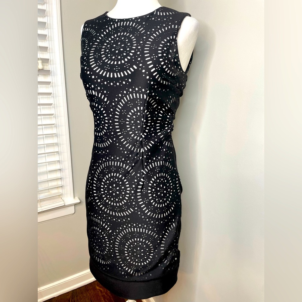 White House Black Market Black Circular Pattern Dress